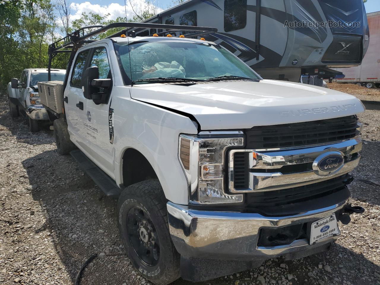 2019 Ford F350 Super Duty White vin: 1FT8W3B64KEF38579