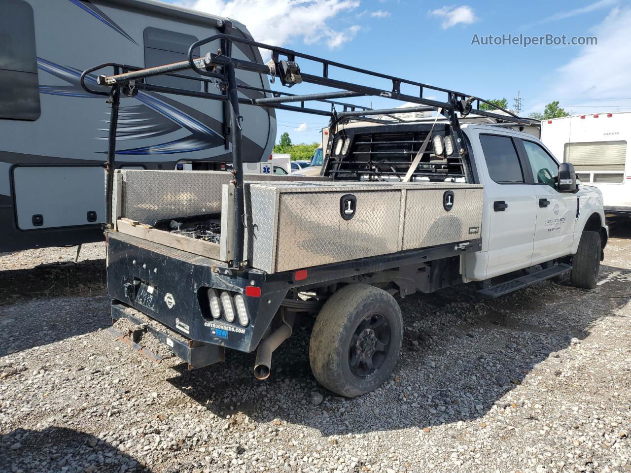 2019 Ford F350 Super Duty White vin: 1FT8W3B64KEF38579