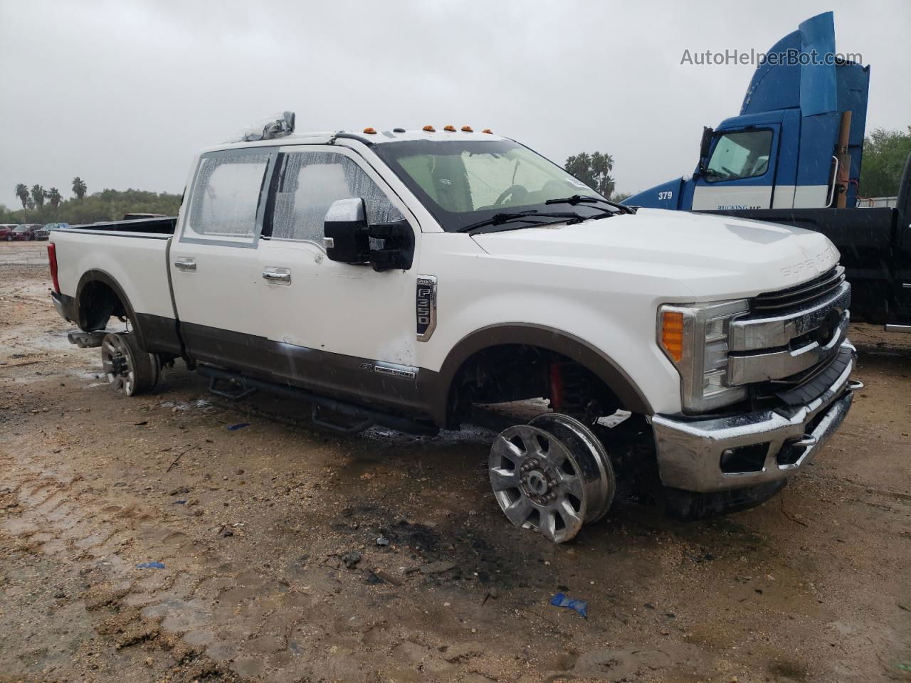 2017 Ford F350 Super Duty White vin: 1FT8W3BT2HEE71771