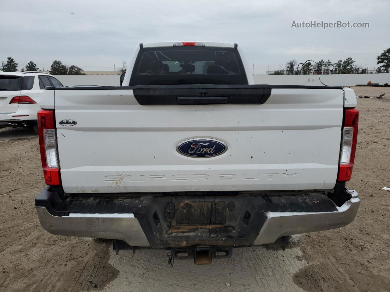 2019 Ford F350 Super Duty White vin: 1FT8W3BT3KEG85627