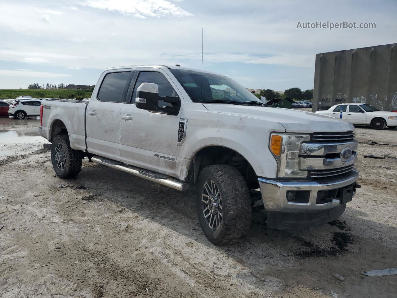 2017 Ford F350 Super Duty White vin: 1FT8W3BT4HEF31713