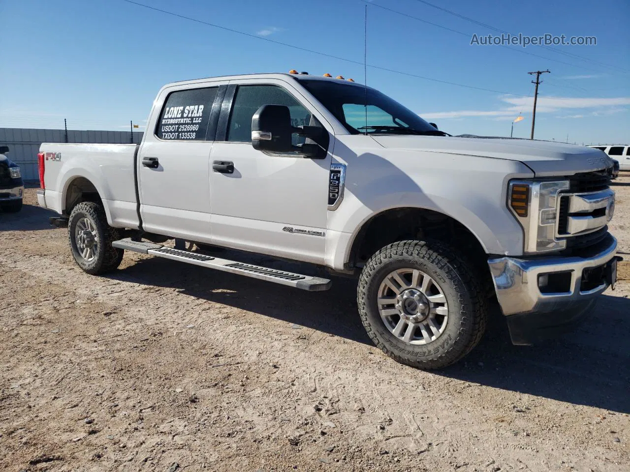 2019 Ford F350 Super Duty White vin: 1FT8W3BT4KEF33534