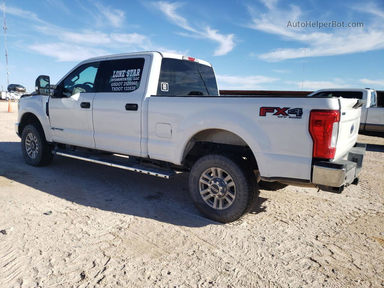 2019 Ford F350 Super Duty White vin: 1FT8W3BT4KEF33534