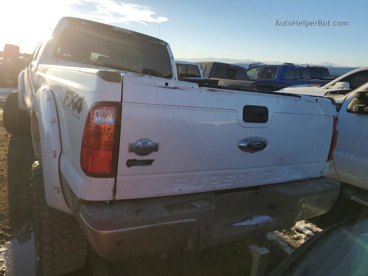 2014 Ford F350 Super Duty White vin: 1FT8W3BT6EEA72793