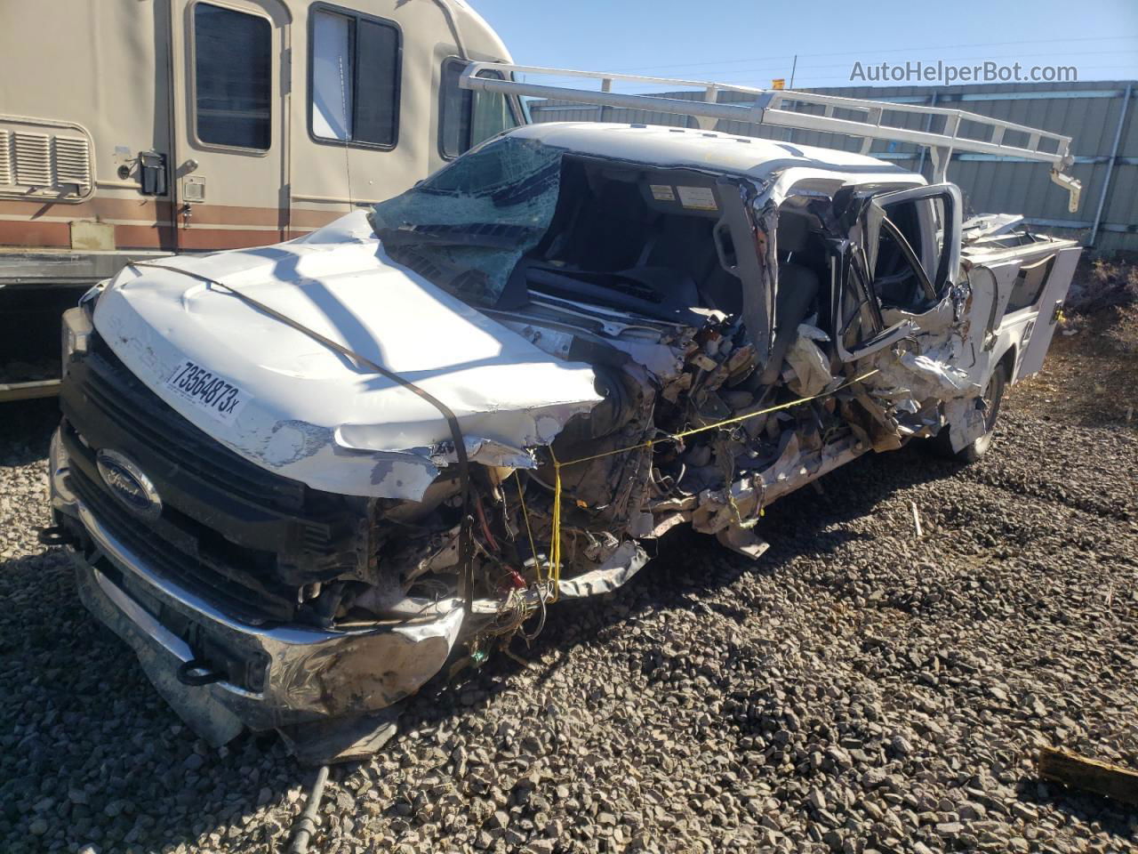 2019 Ford F350 Super Duty White vin: 1FT8W3BT6KED86715