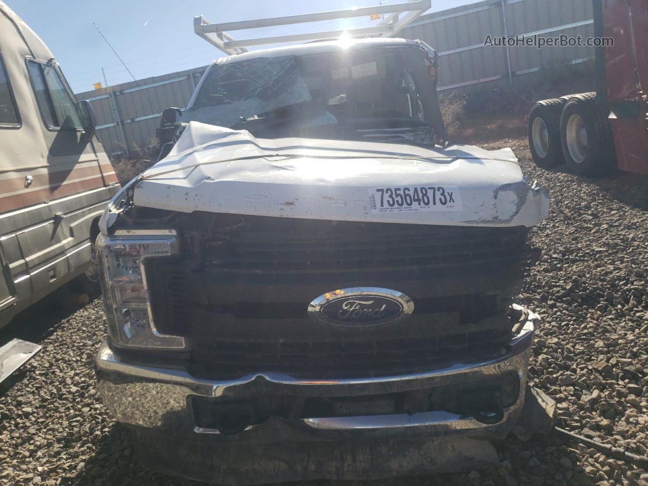 2019 Ford F350 Super Duty White vin: 1FT8W3BT6KED86715