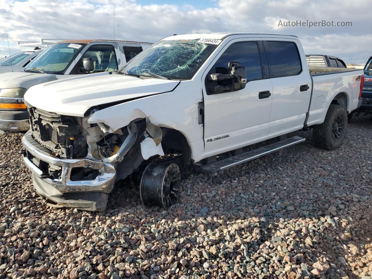 2019 Ford F350 Super Duty White vin: 1FT8W3BT6KEE13007