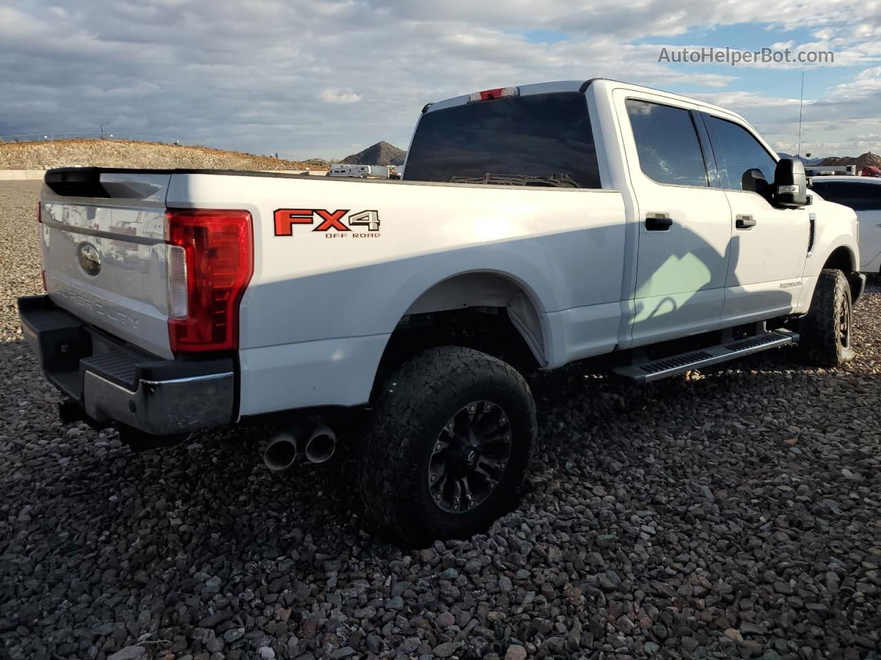2019 Ford F350 Super Duty White vin: 1FT8W3BT6KEE13007