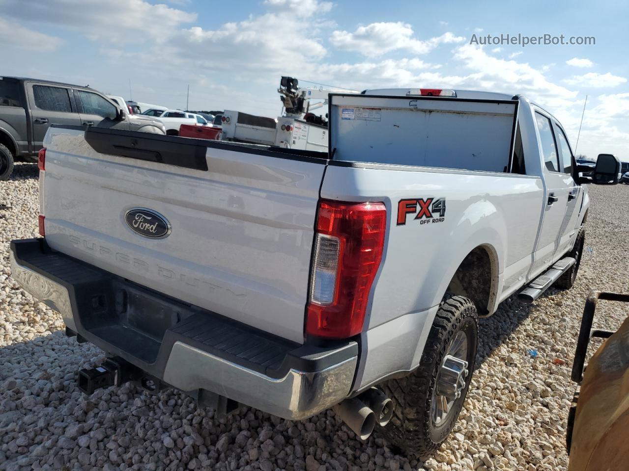 2019 Ford F350 Super Duty White vin: 1FT8W3BT6KEG38818