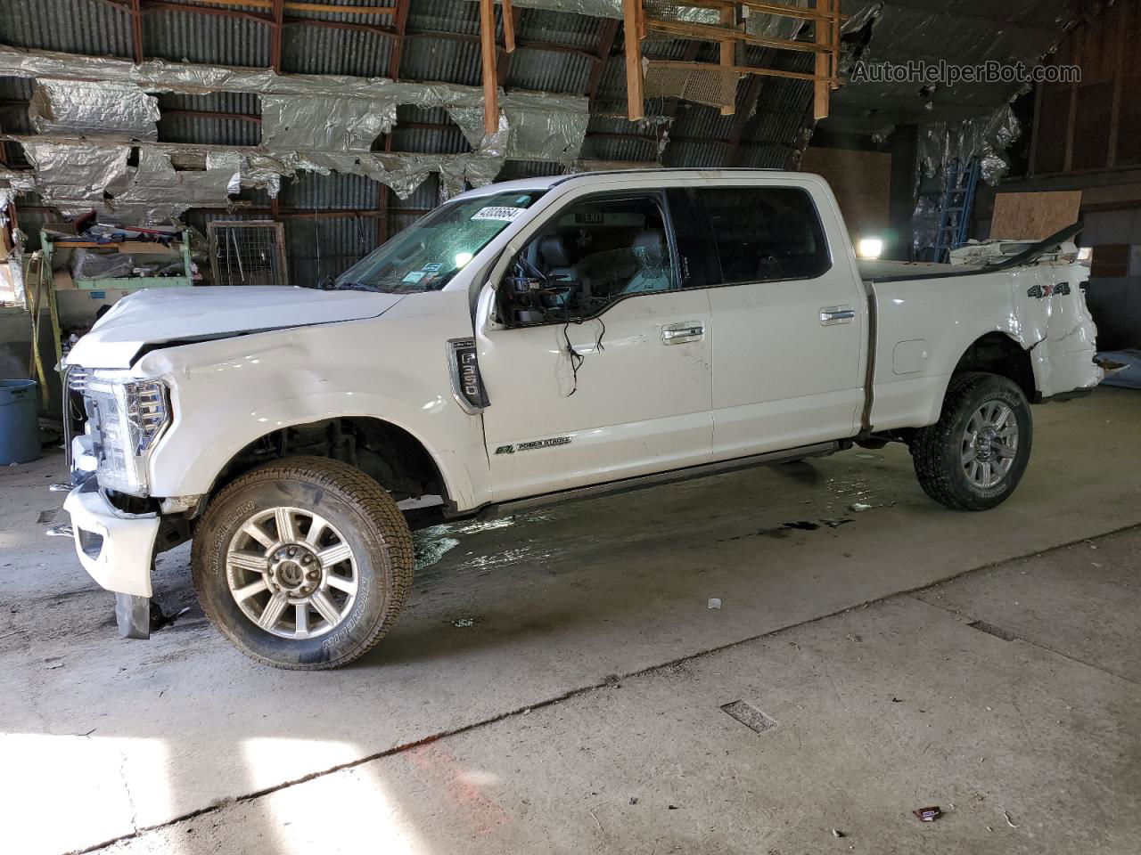 2019 Ford F350 Super Duty White vin: 1FT8W3BT7KEC65515