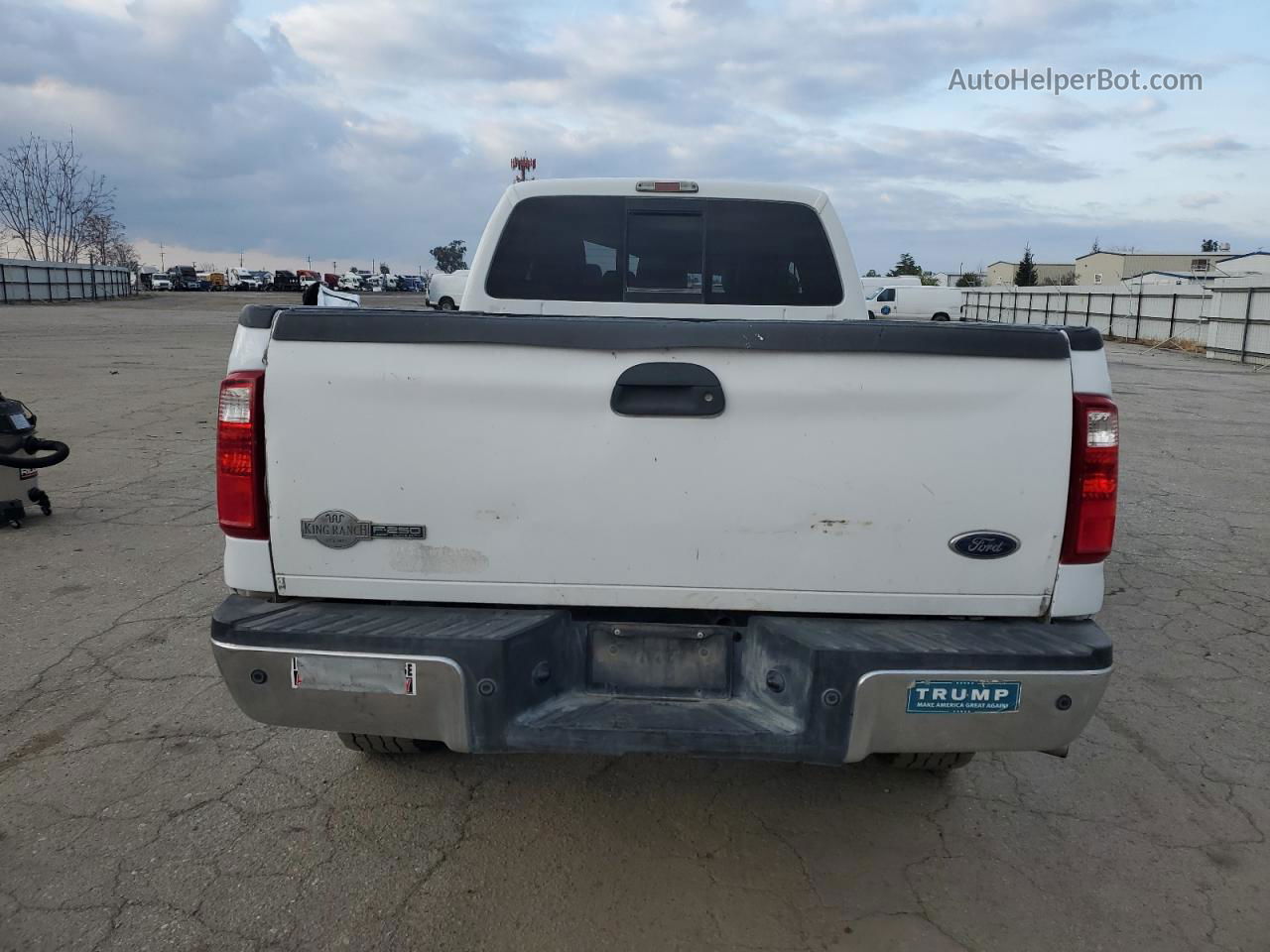 2014 Ford F350 Super Duty White vin: 1FT8W3BT9EEA59844