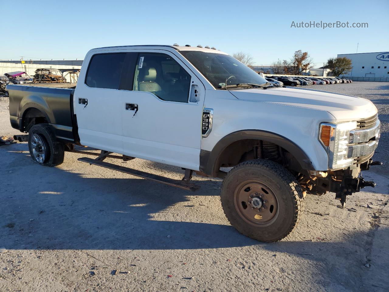 2017 Ford F350 Super Duty White vin: 1FT8W3BT9HEB64887