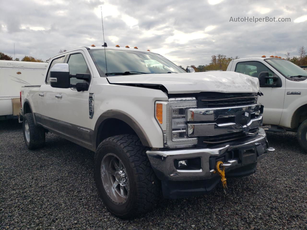 2019 Ford F350 Super Duty White vin: 1FT8W3BT9KEF10315