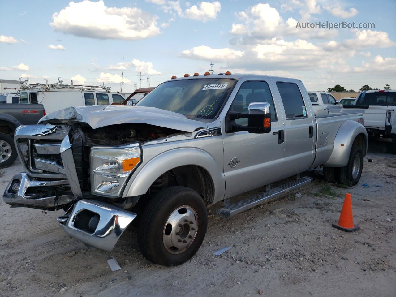 2016 Ford F350 Super Duty Silver vin: 1FT8W3DT1GEB84384