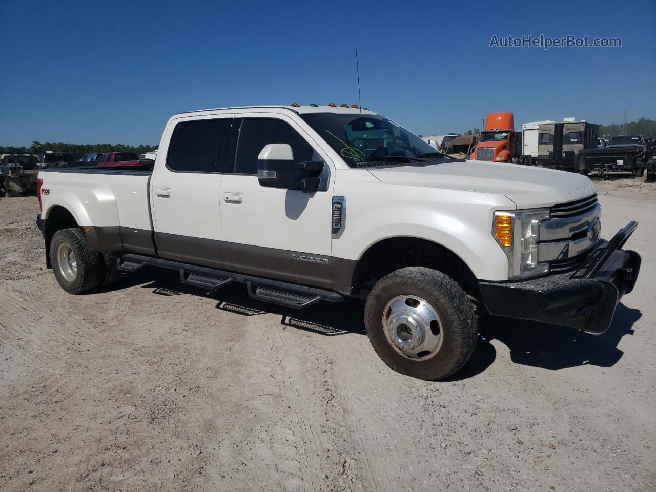 2017 Ford F350 Super Duty White vin: 1FT8W3DT1HED25925