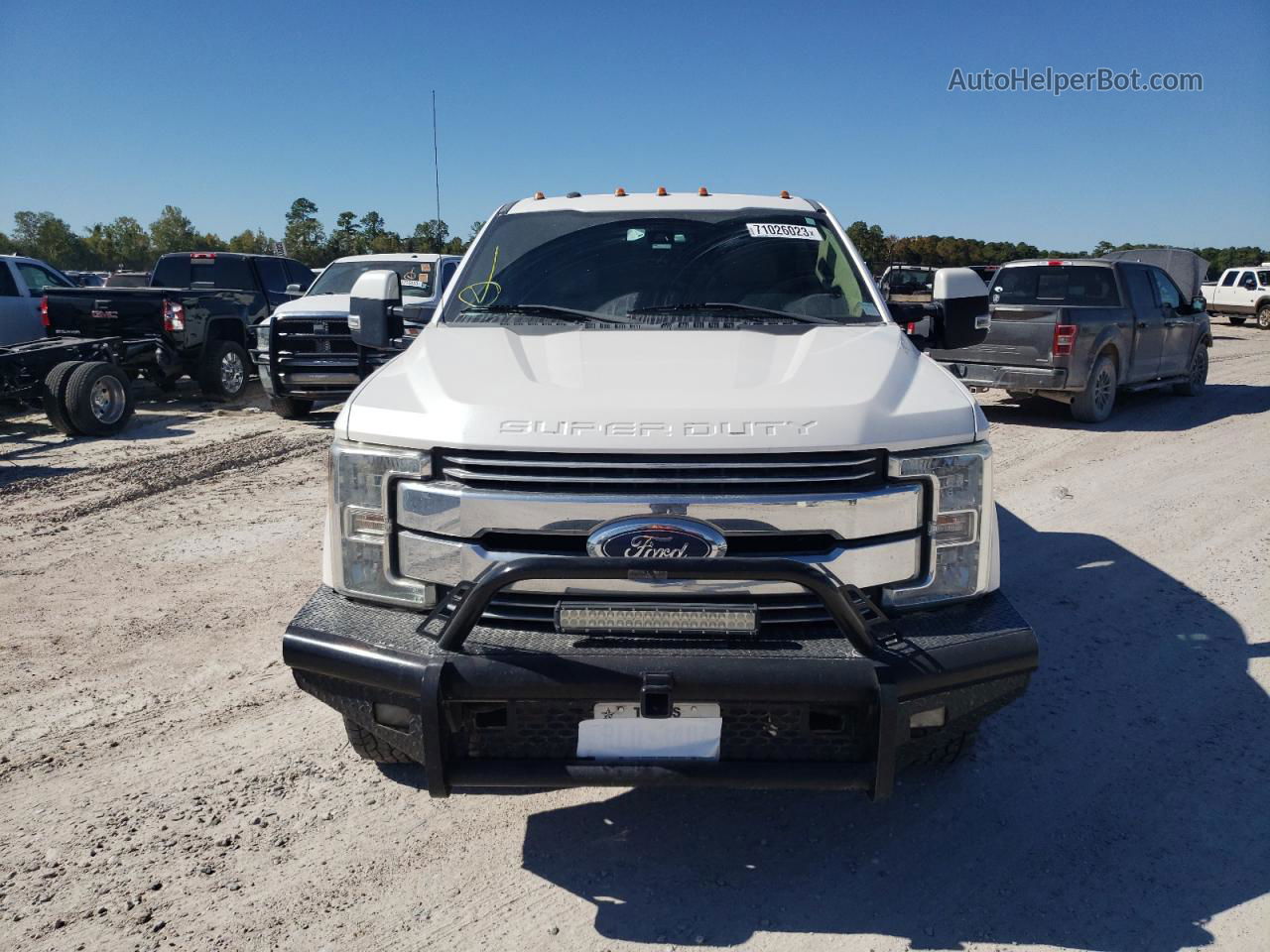 2017 Ford F350 Super Duty White vin: 1FT8W3DT1HED25925