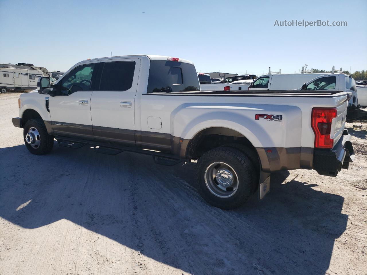 2017 Ford F350 Super Duty White vin: 1FT8W3DT1HED25925