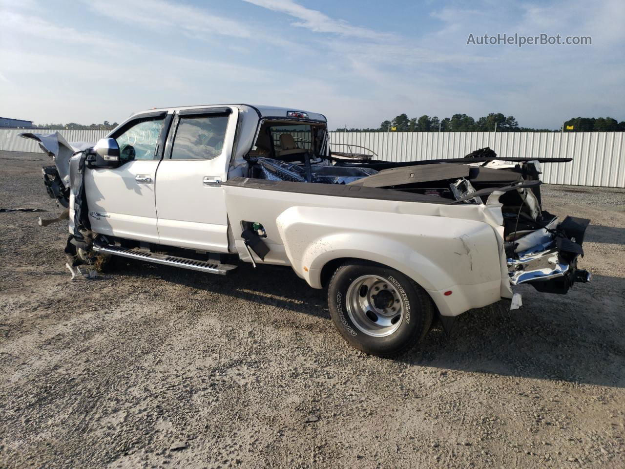 2017 Ford F350 Super Duty White vin: 1FT8W3DT2HED82764