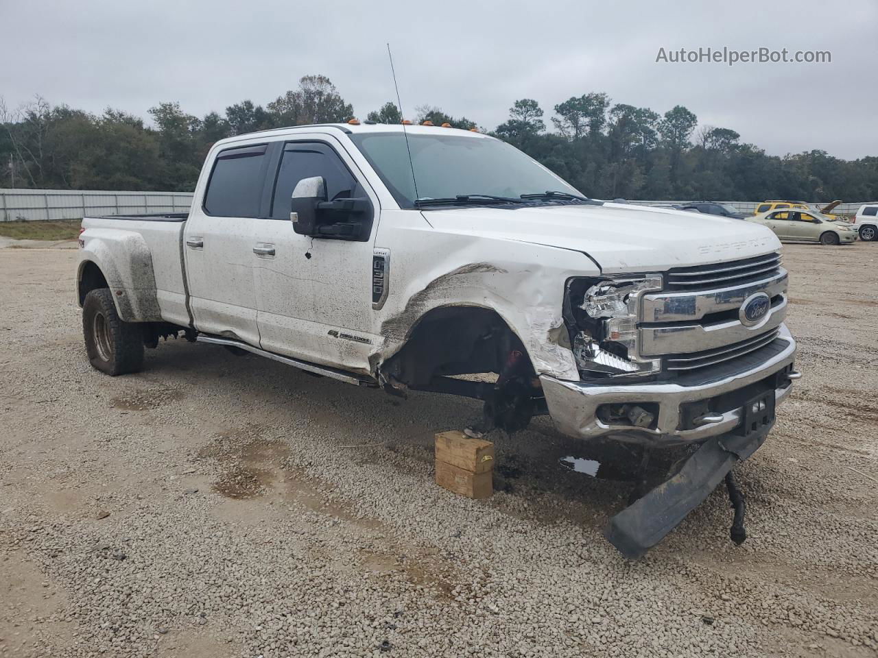 2017 Ford F350 Super Duty White vin: 1FT8W3DT4HEE17241