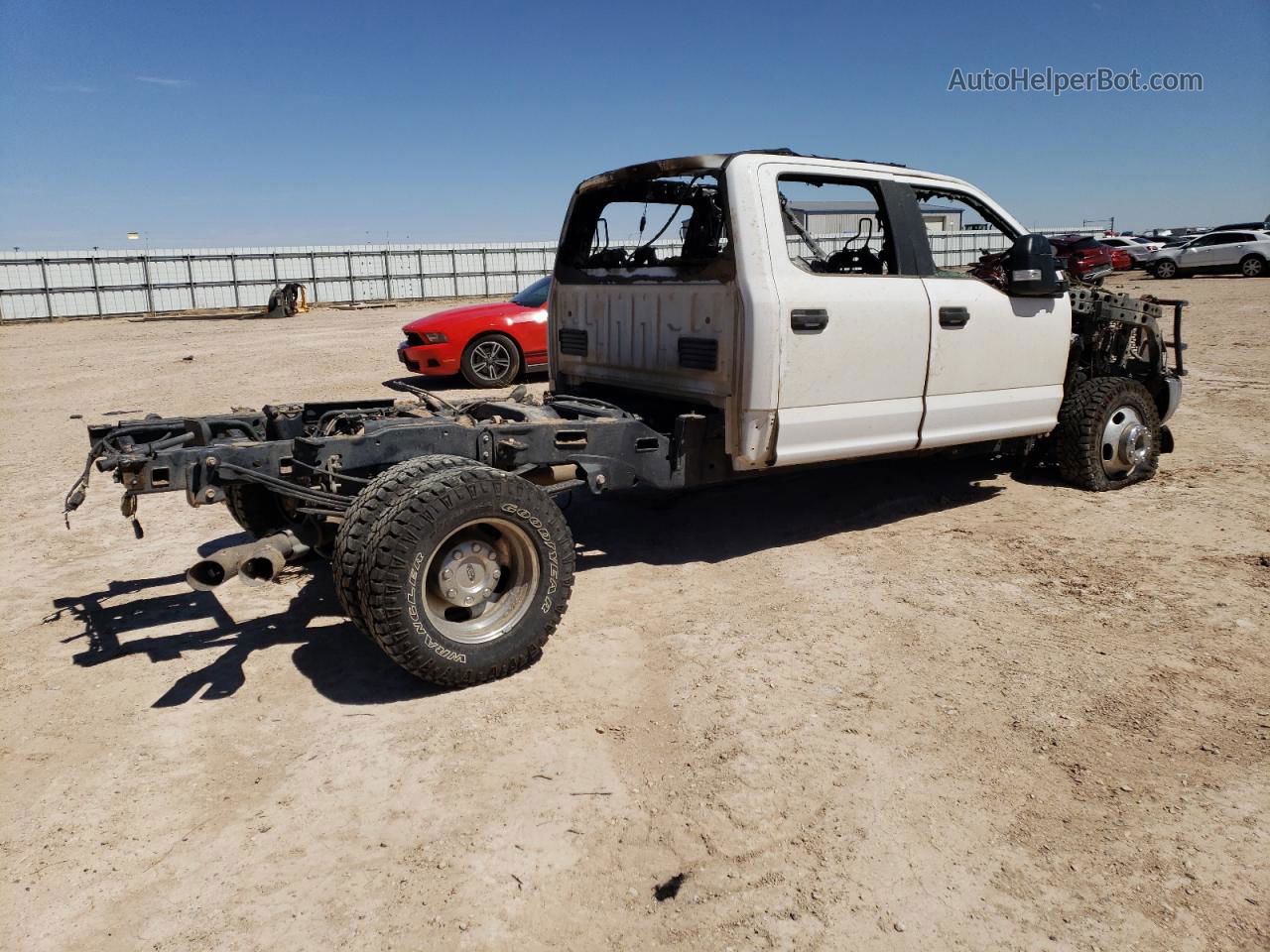 2019 Ford F350 Super Duty Пожар vin: 1FT8W3DT4KEG71698