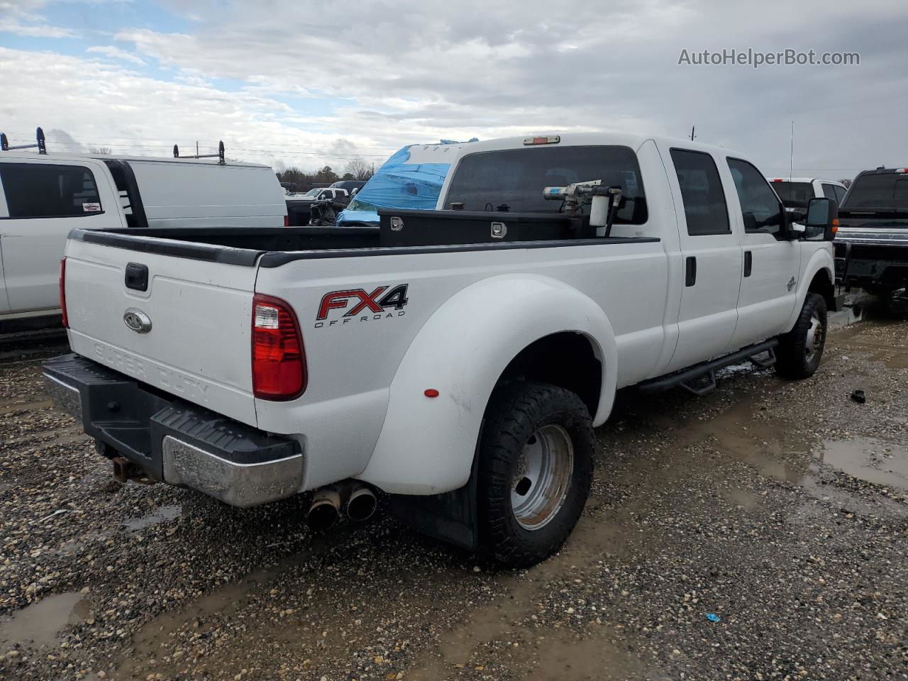 2016 Ford F350 Super Duty White vin: 1FT8W3DT6GEB13715