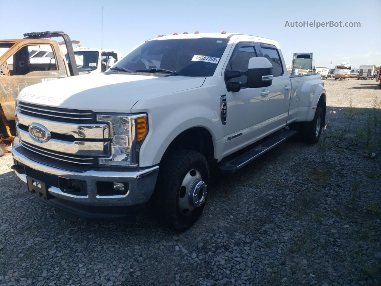 2017 Ford F350 Super Duty White vin: 1FT8W3DT6HEE54582