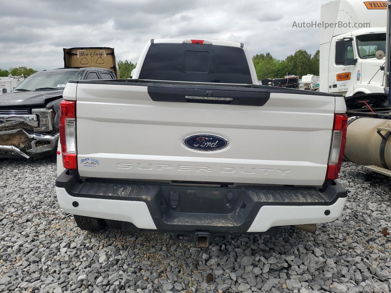 2017 Ford F350 Super Duty White vin: 1FT8W3DT6HEE78736