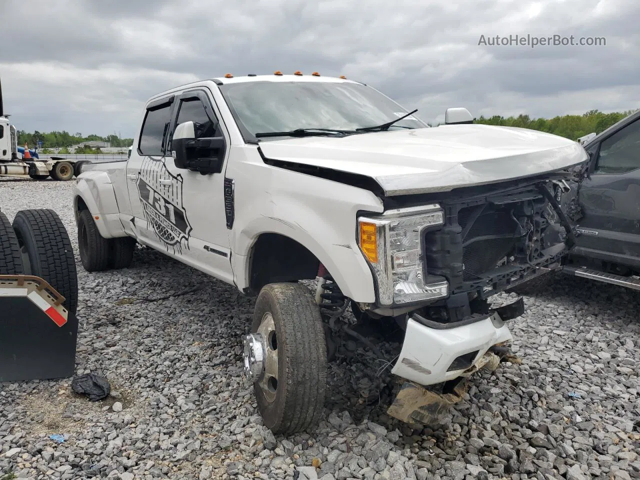 2017 Ford F350 Super Duty White vin: 1FT8W3DT6HEE78736