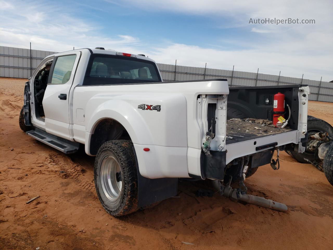 2020 Ford F350 Super Duty White vin: 1FT8W3DT6LED36802