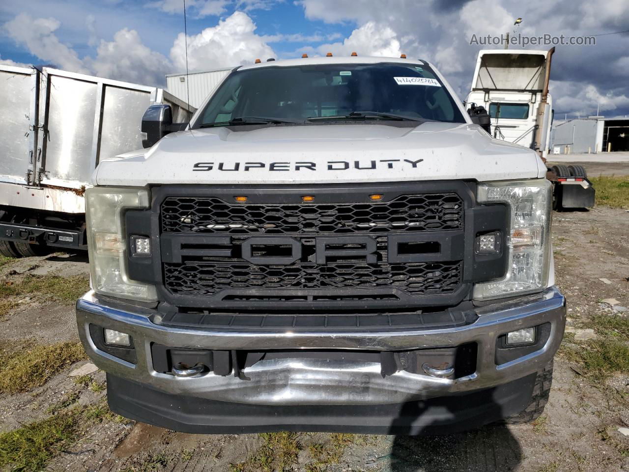 2017 Ford F350 Super Duty White vin: 1FT8W3DT7HEB33196