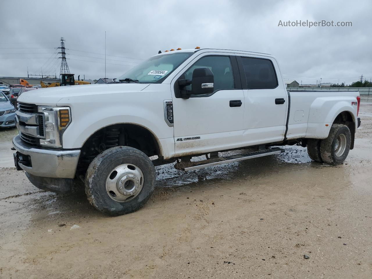 2019 Ford F350 Super Duty White vin: 1FT8W3DT7KED63263