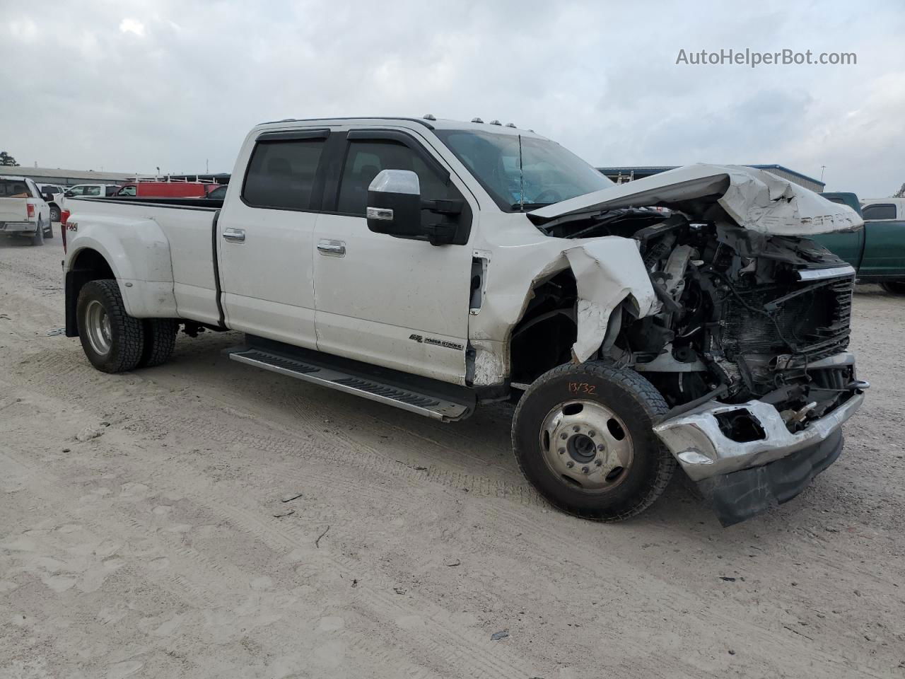 2020 Ford F350 Super Duty White vin: 1FT8W3DT7LEC87433