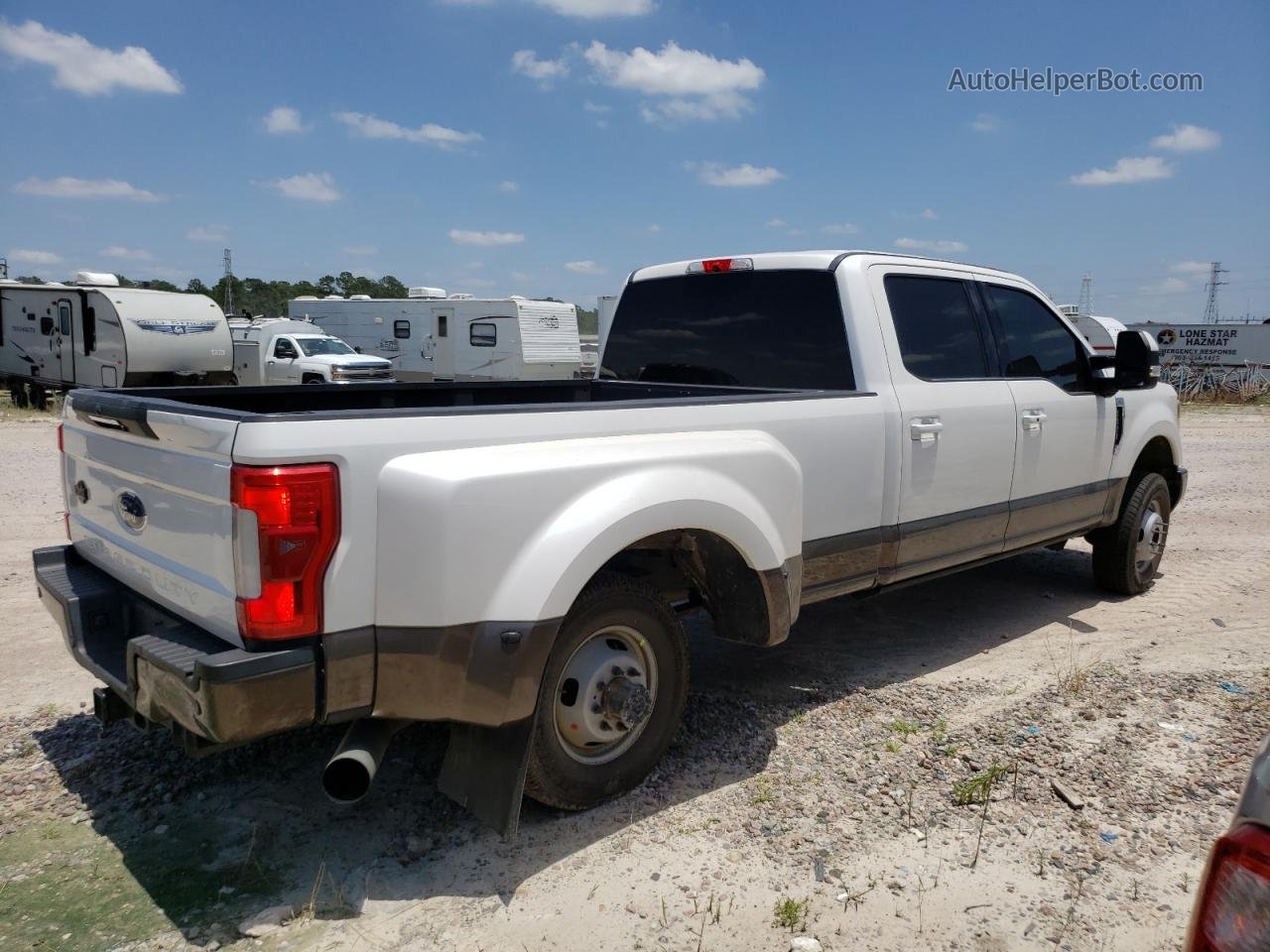 2017 Ford F350 Super Duty White vin: 1FT8W3DT9HEB65213