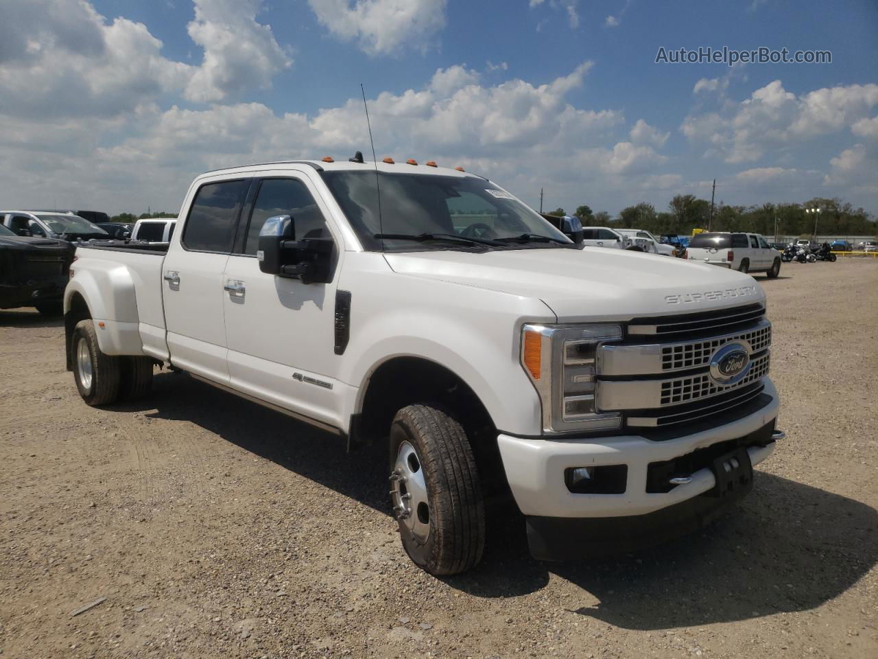 2019 Ford F350 Super Duty White vin: 1FT8W3DT9KEC07435