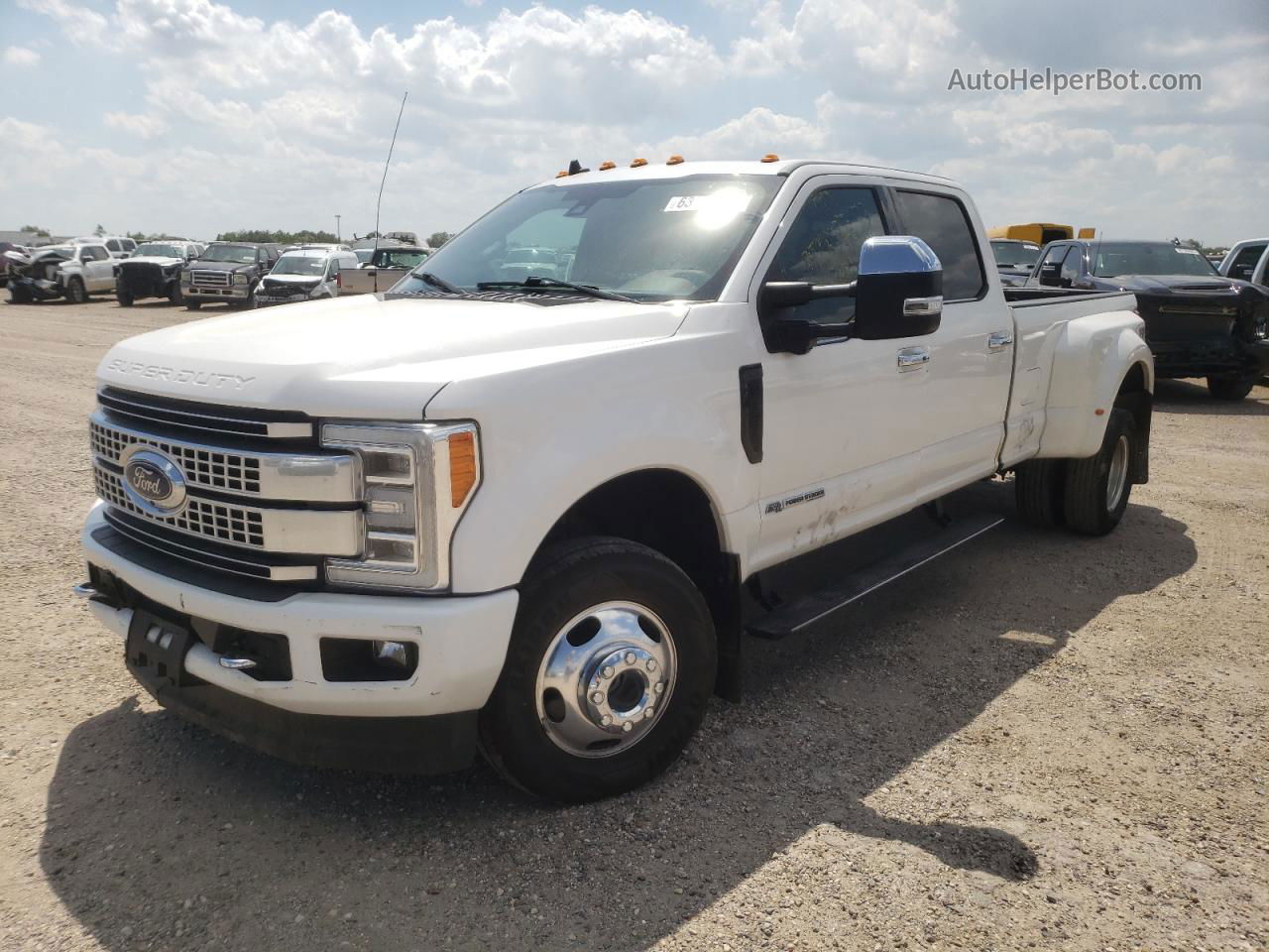 2019 Ford F350 Super Duty White vin: 1FT8W3DT9KEC07435