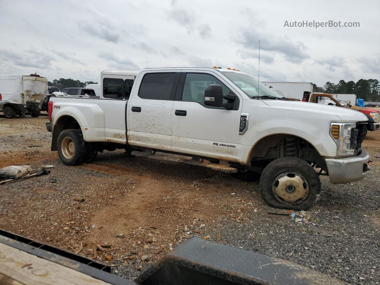 2019 Ford F350 Super Duty White vin: 1FT8W3DT9KEG06930