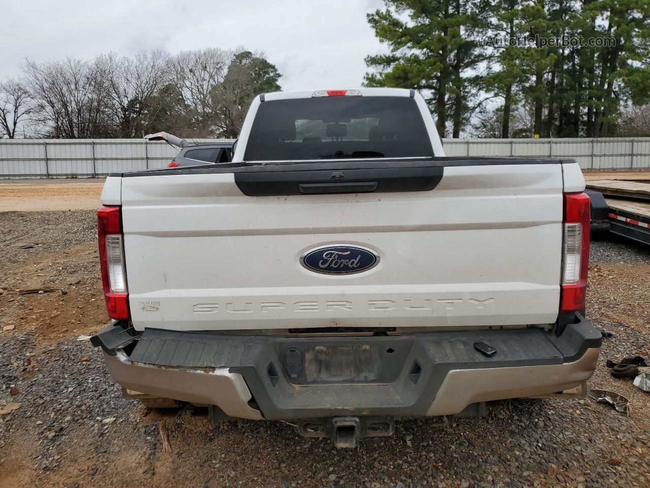 2019 Ford F350 Super Duty White vin: 1FT8W3DT9KEG06930