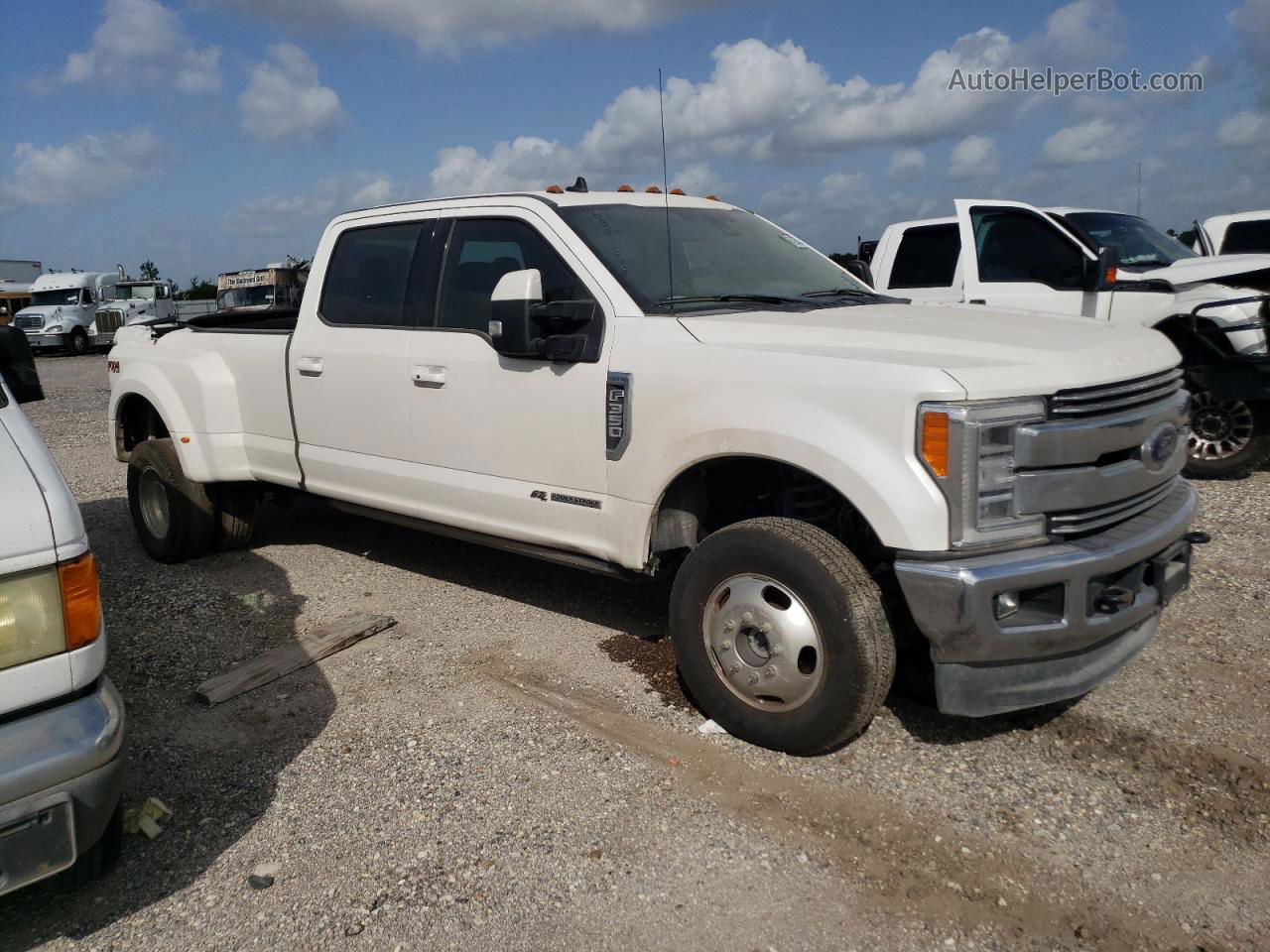 2019 Ford F350 Super Duty White vin: 1FT8W3DTXKEF65711