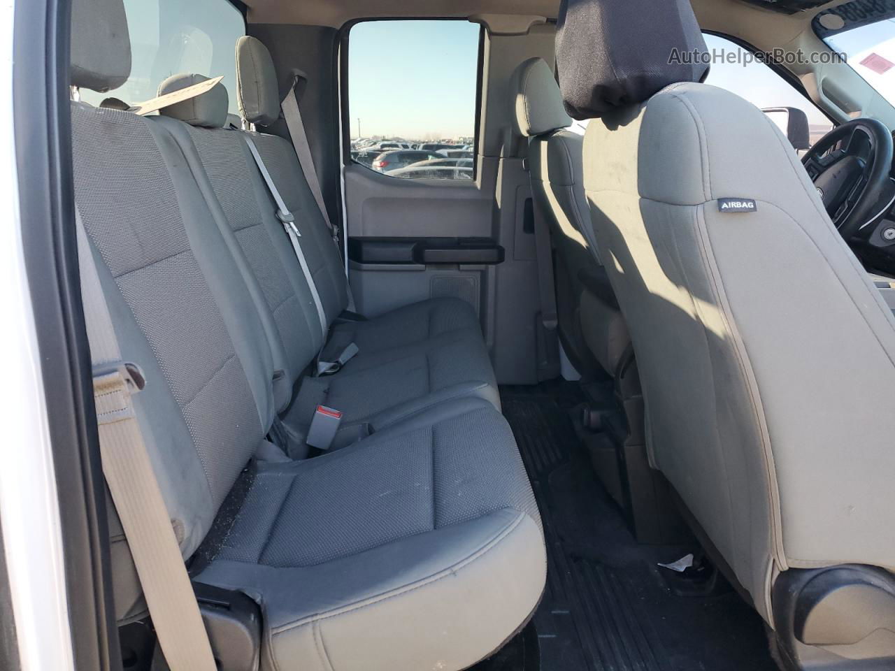 2019 Ford F350 Super Duty White vin: 1FT8X3DTXKEC69519