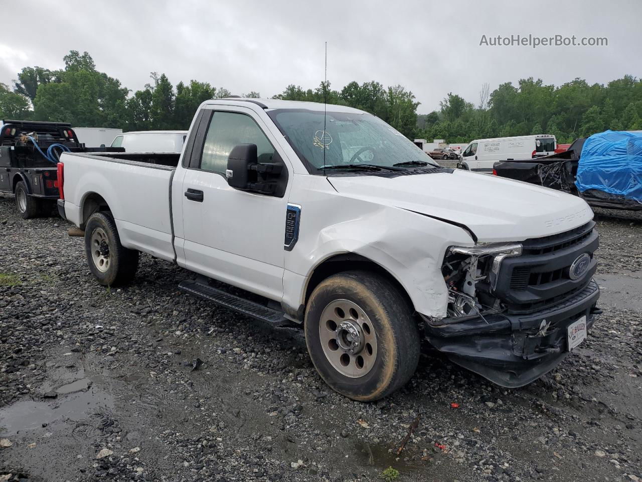 2020 Ford F250 Super Duty White vin: 1FTBF2A65LEE27705