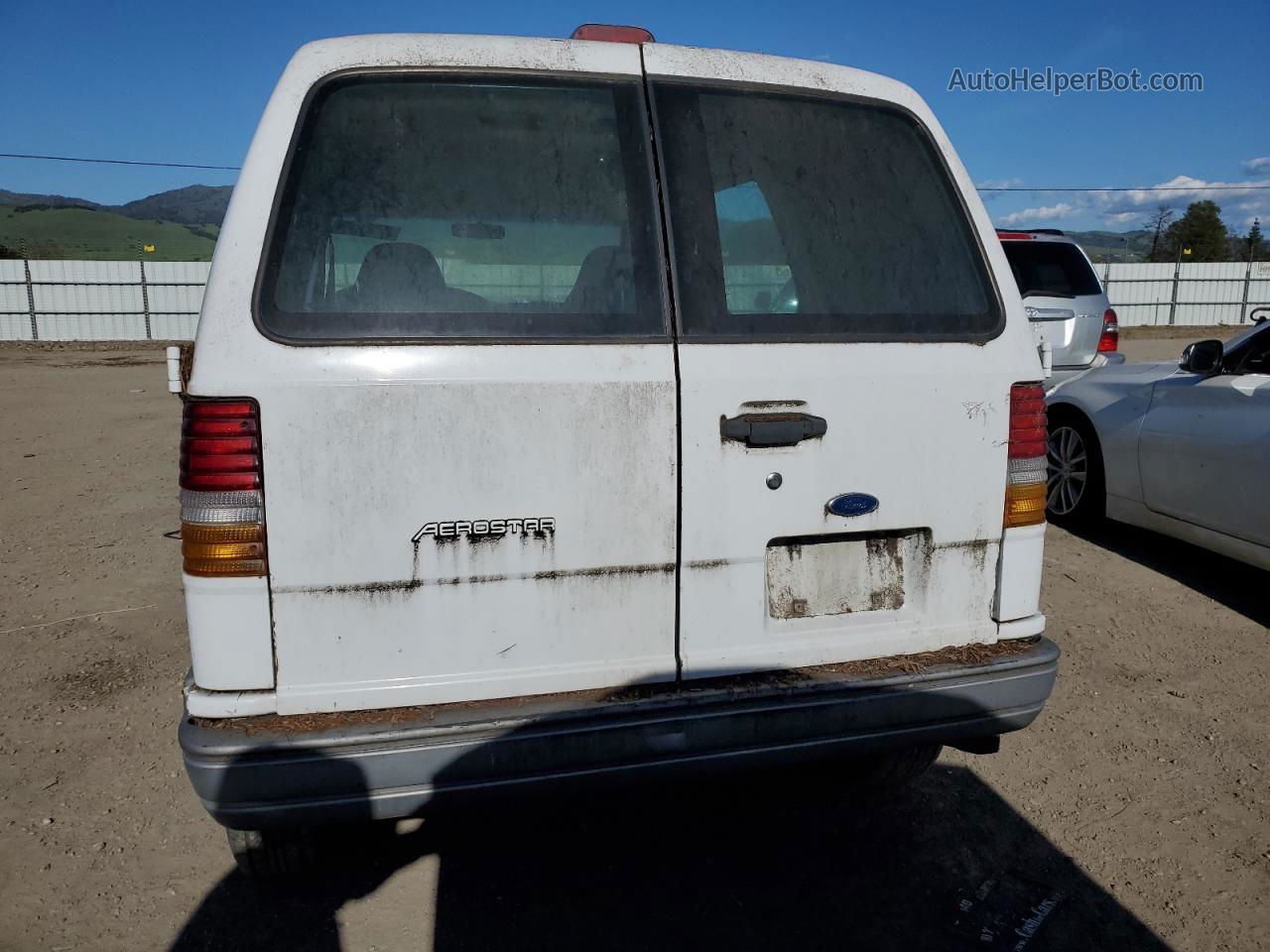 1996 Ford Aerostar  White vin: 1FTDA14U8TZB40492