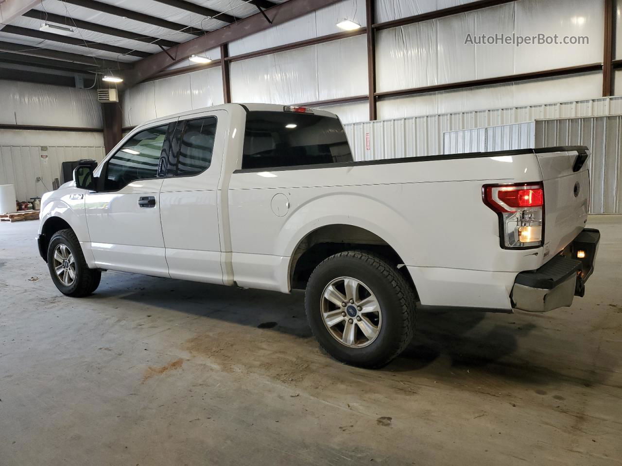 2018 Ford F150 Super Cab White vin: 1FTEX1CG0JKE33954