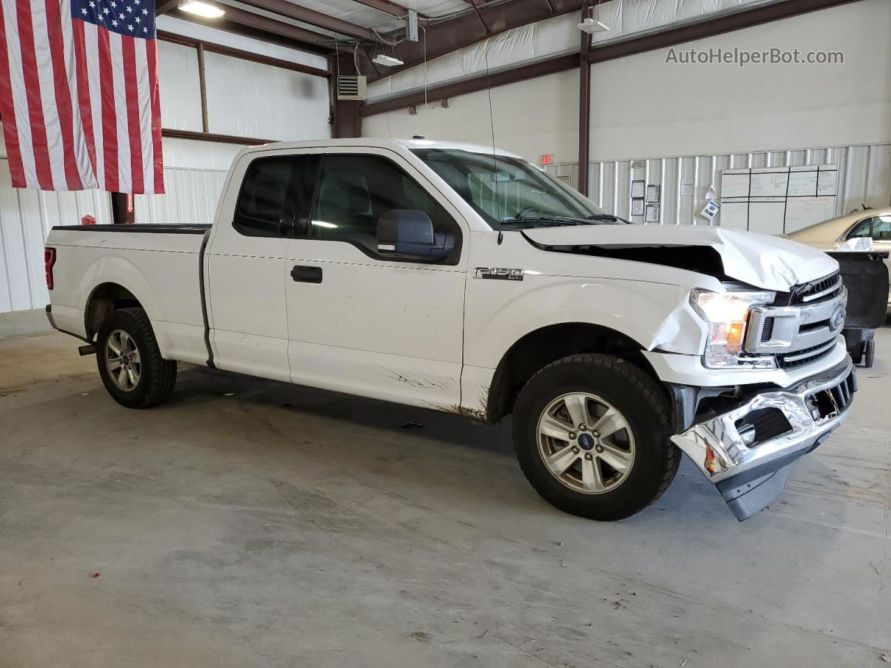 2018 Ford F150 Super Cab White vin: 1FTEX1CG0JKE33954