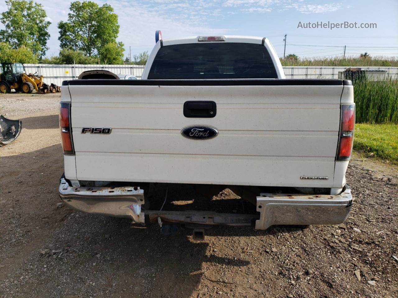 2014 Ford F150 Super Cab White vin: 1FTEX1CM3EFA26327