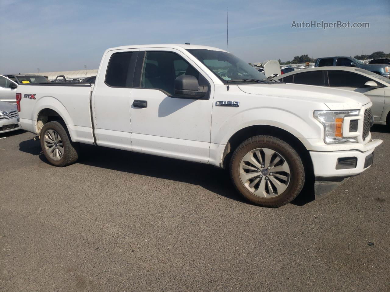 2018 Ford F150 Super Cab White vin: 1FTEX1CP5JKD70219