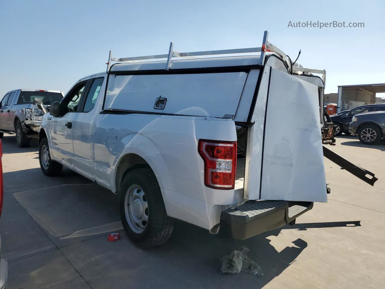 2018 Ford F150 Super Cab White vin: 1FTEX1CP7JKC80957