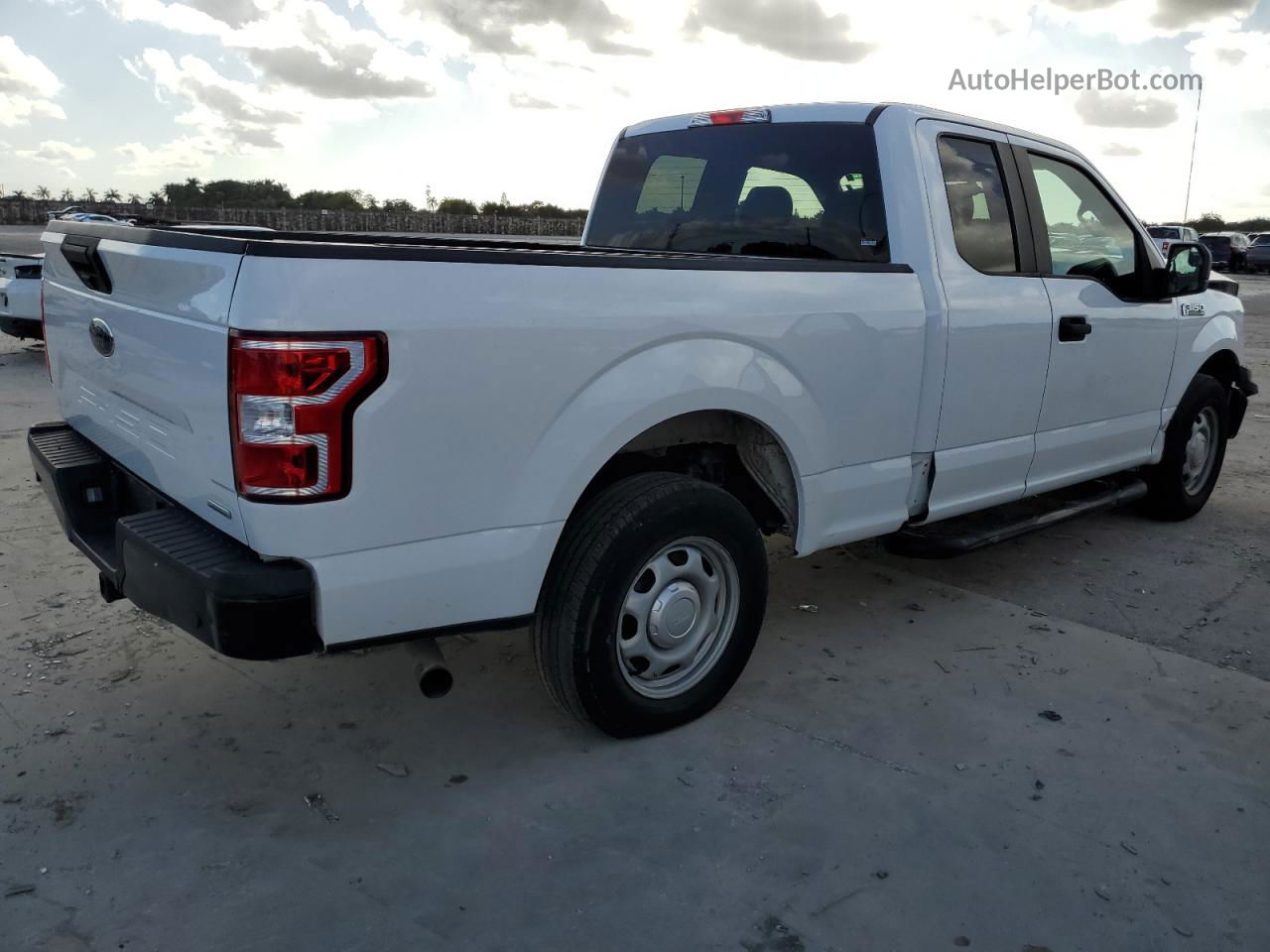 2018 Ford F150 Super Cab Белый vin: 1FTEX1CP7JKF06155