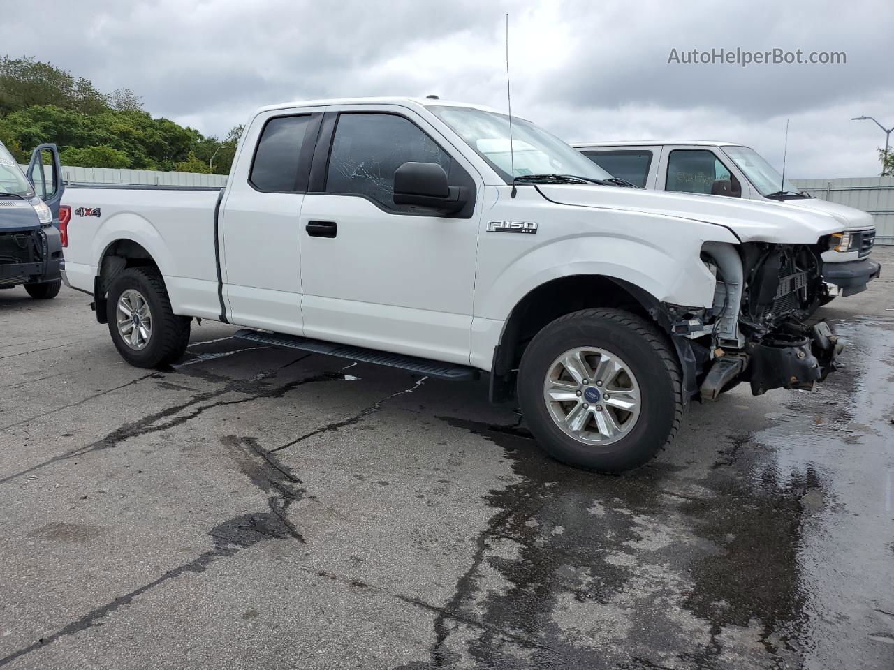 2018 Ford F150 Super Cab White vin: 1FTEX1EB5JFD44794