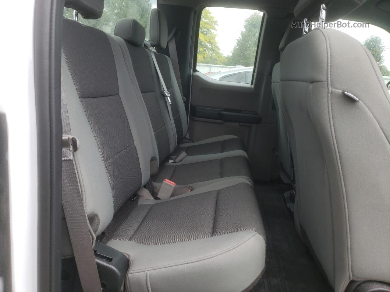 2019 Ford F150 Super Cab White vin: 1FTEX1EB9KKE52845
