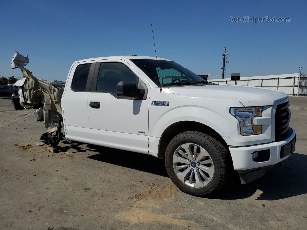 2017 Ford F150 Super Cab White vin: 1FTEX1EP4HKE21782